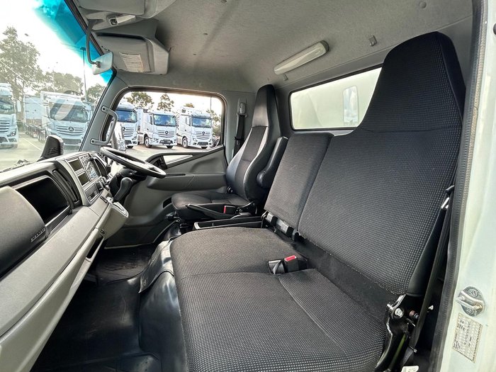 2022 Fuso Canter 515 White