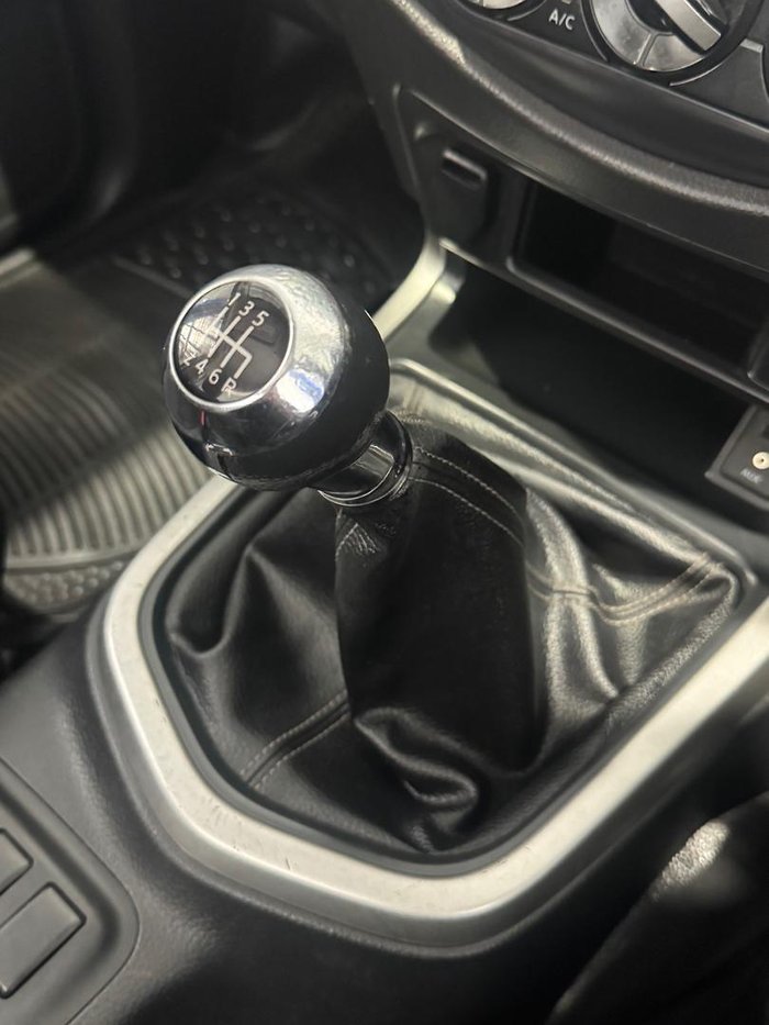 2019 Nissan Navara RX