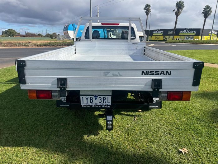 2019 Nissan Navara RX