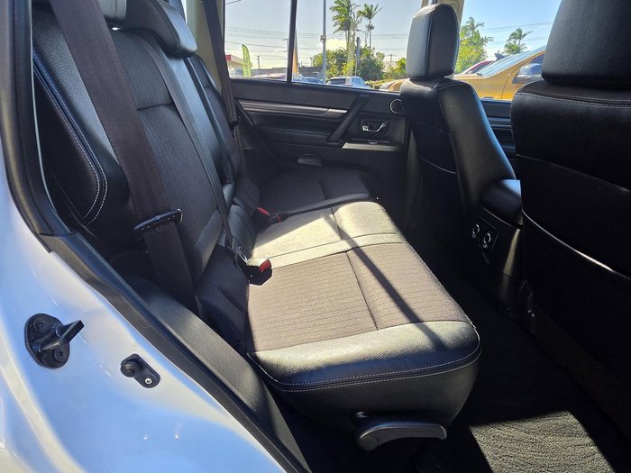 2019 Mitsubishi Pajero GLS