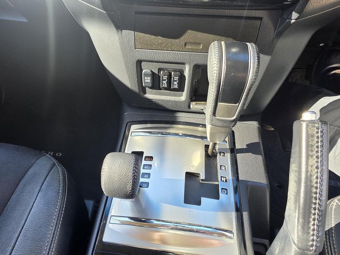 2019 Mitsubishi Pajero GLS