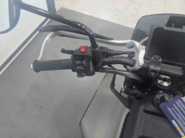 2025 Husqvarna SVARTPILEN 401 Black