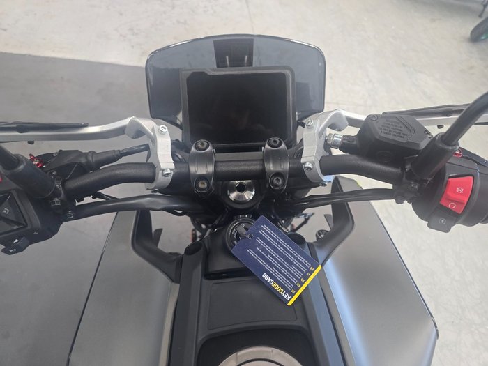 2025 Husqvarna SVARTPILEN 401 Black