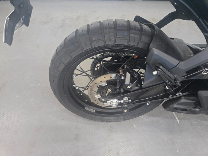 2025 Husqvarna SVARTPILEN 401 Black