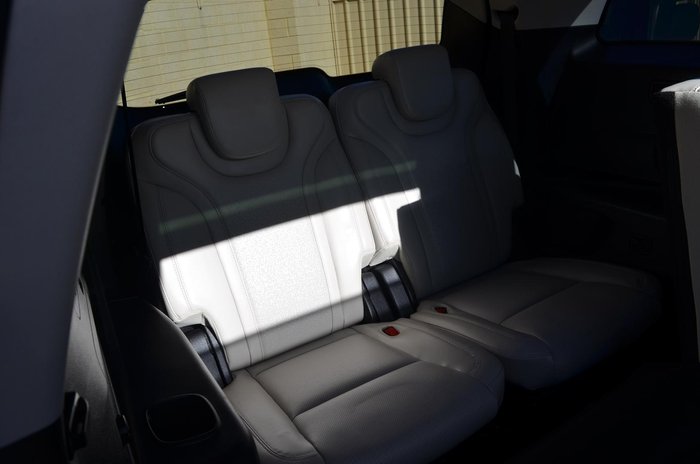 2023 Mahindra XUV700 AX7L
