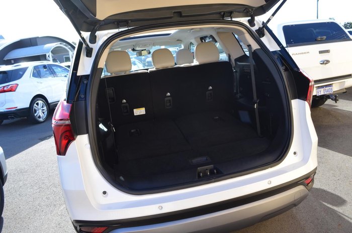 2023 Mahindra XUV700 AX7L