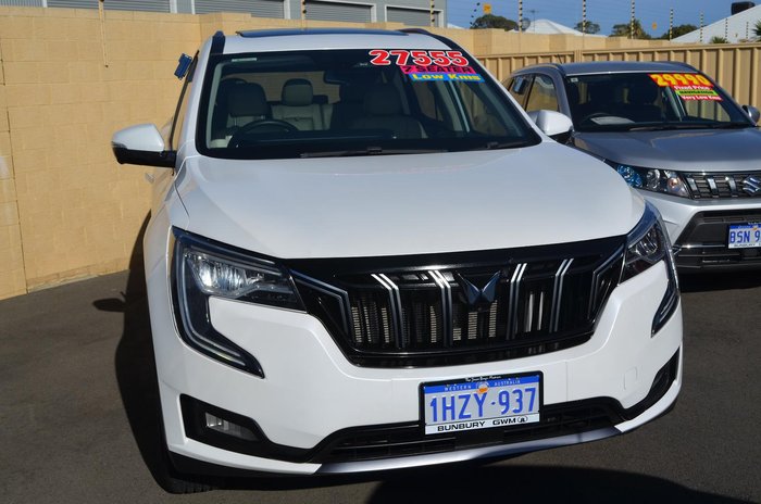 2023 Mahindra XUV700 AX7L