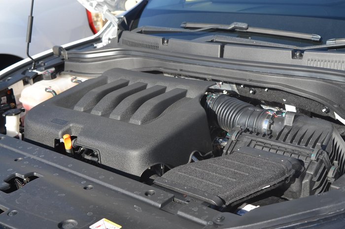 2023 Mahindra XUV700 AX7L