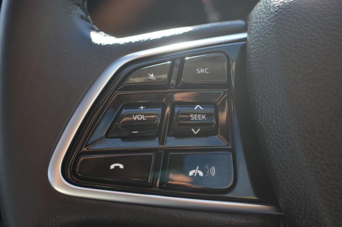 2023 Mahindra XUV700 AX7L