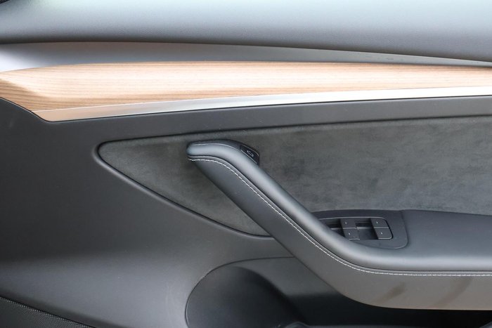 2022 Tesla Model 3 Rear-Wheel Drive
