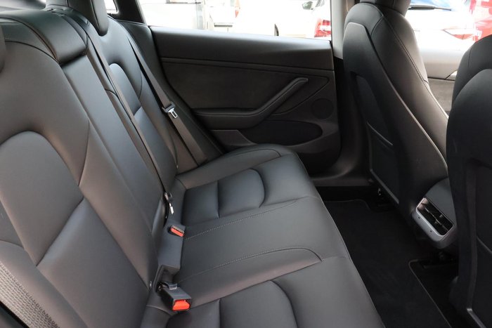 2022 Tesla Model 3 Rear-Wheel Drive