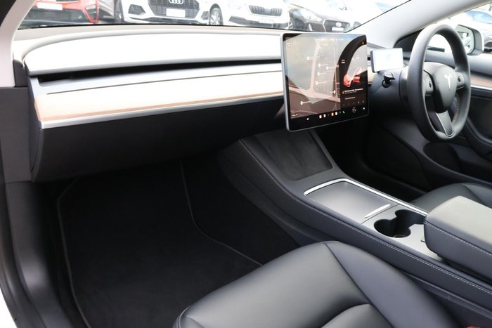 2022 Tesla Model 3 Rear-Wheel Drive