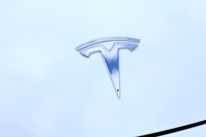2022 Tesla Model 3 Rear-Wheel Drive