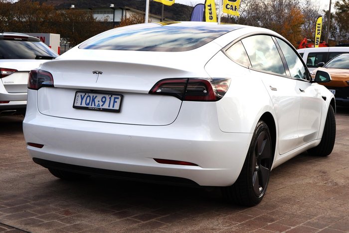 2022 Tesla Model 3 Rear-Wheel Drive