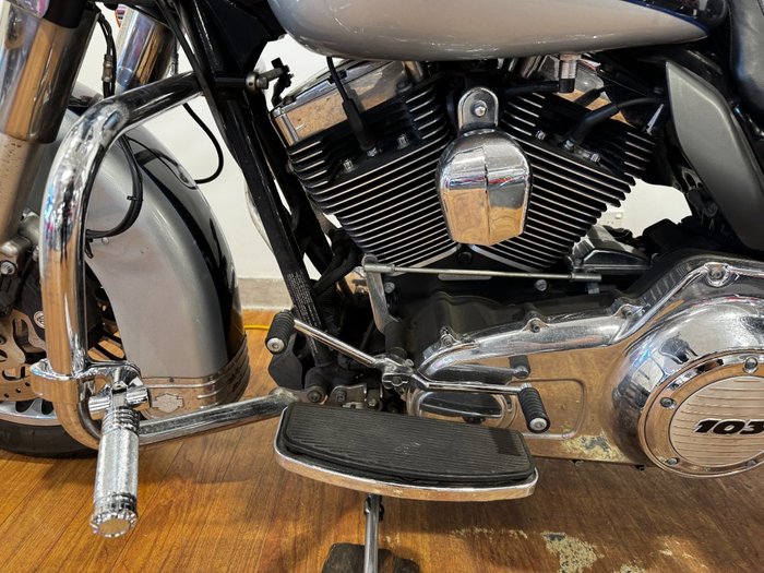 2012 Harley-Davidson FLHTCU U/C ELECTRA GLIDE Black