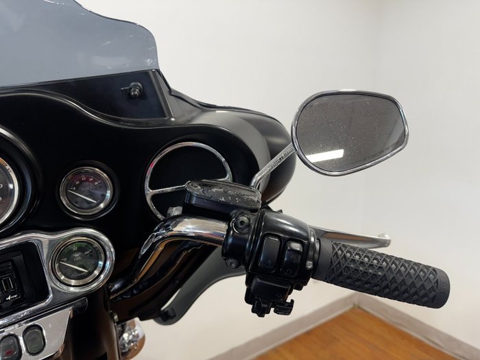 2012 Harley-Davidson FLHTCU U/C ELECTRA GLIDE Black