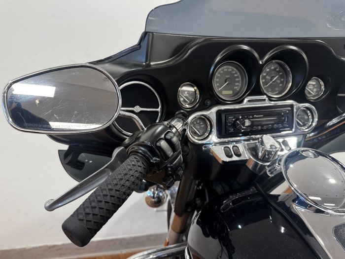 2012 Harley-Davidson FLHTCU U/C ELECTRA GLIDE Black
