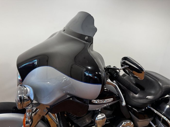 2012 Harley-Davidson FLHTCU U/C ELECTRA GLIDE Black