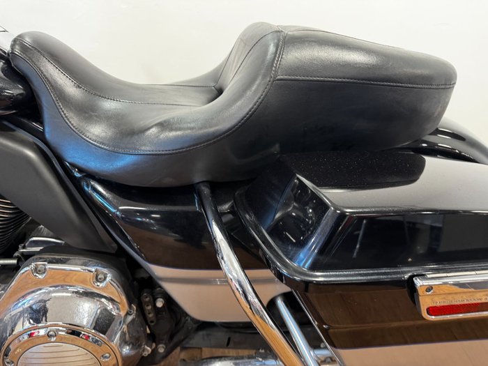2012 Harley-Davidson FLHTCU U/C ELECTRA GLIDE Black