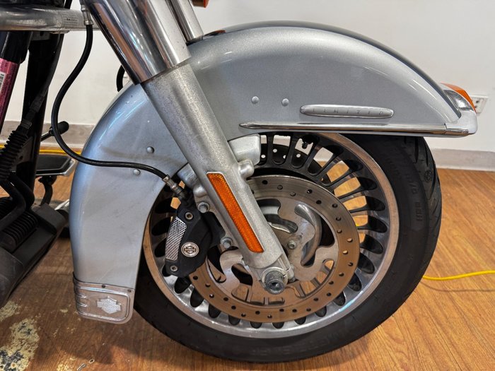 2012 Harley-Davidson FLHTCU U/C ELECTRA GLIDE Black