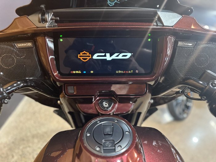 2024 HARLEY-DAVIDSON FLHXSE CVO STREET GLIDE (121)