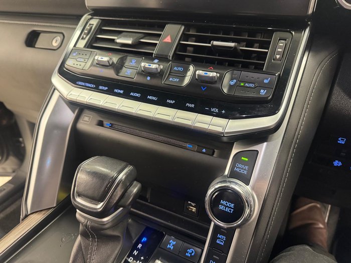 2023 Toyota Landcruiser Sahara FJA300R 4X4 Dual Range Graphite