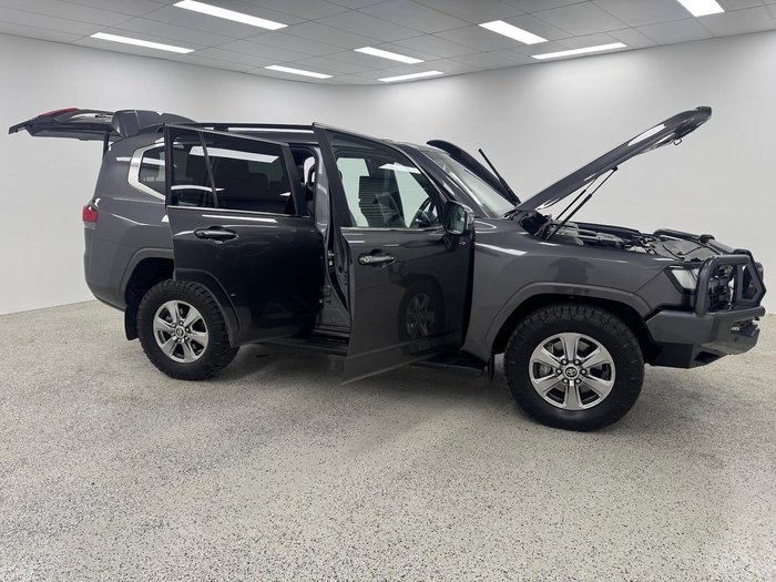 2023 Toyota Landcruiser Sahara FJA300R 4X4 Dual Range Graphite