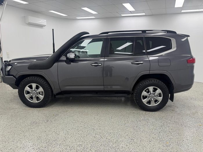 2023 Toyota Landcruiser Sahara FJA300R 4X4 Dual Range Graphite