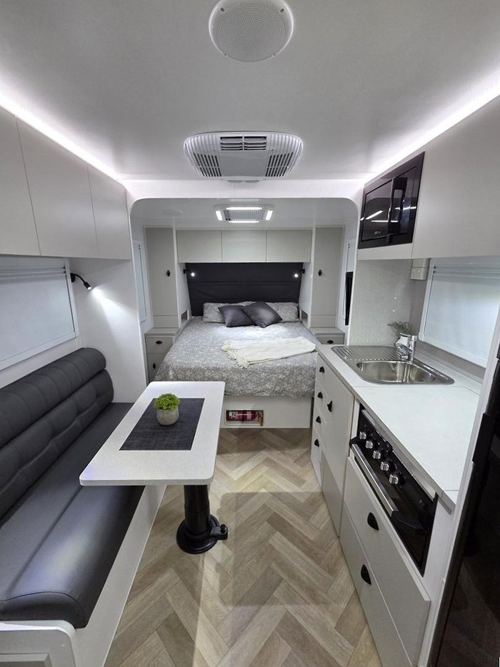 2026 Safari Caravans Oasis166