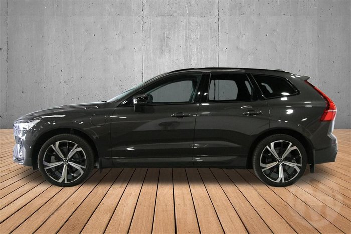 2023 Volvo XC60 Recharge Ultimate T8 Plug-In Hybrid