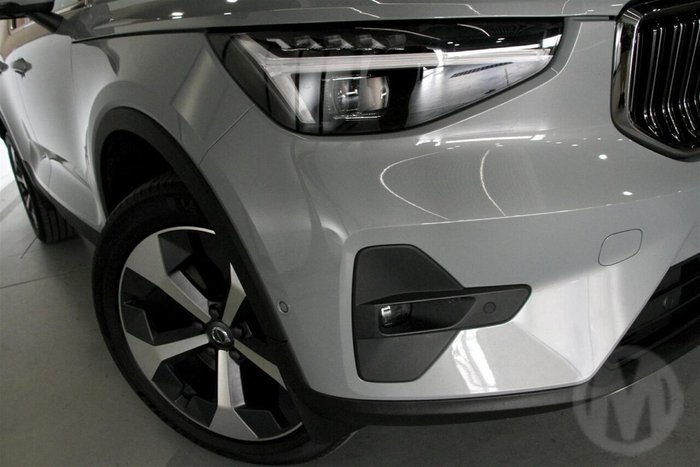 2024 Volvo XC40 Ultra B4 Bright