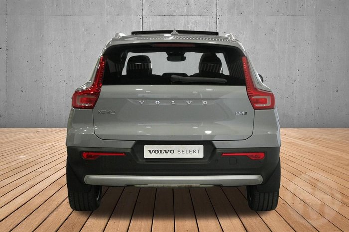 2024 Volvo XC40 Ultra B4 Bright