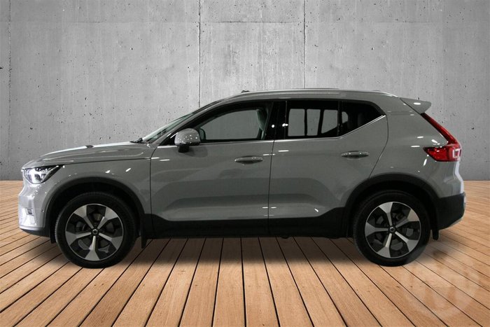 2024 Volvo XC40 Ultra B4 Bright