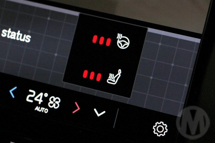 2024 Volvo XC40 Ultra B4 Bright