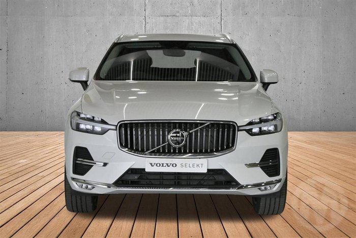 2025 Volvo XC60 Ultra B5 Bright