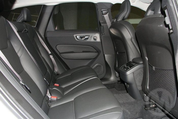 2025 Volvo XC60 Ultra B5 Bright