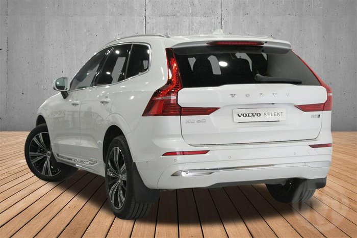 2025 Volvo XC60 Ultra B5 Bright