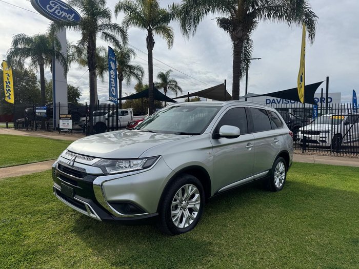 2020 Mitsubishi Outlander ES