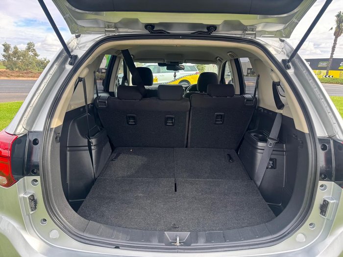 2020 Mitsubishi Outlander ES