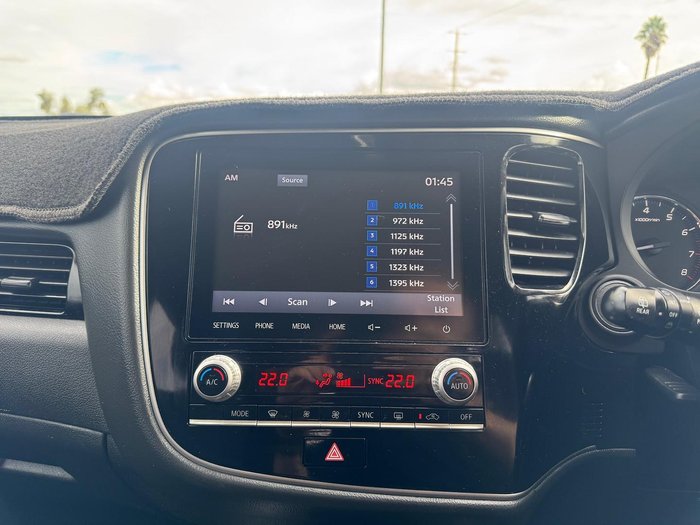 2020 Mitsubishi Outlander ES