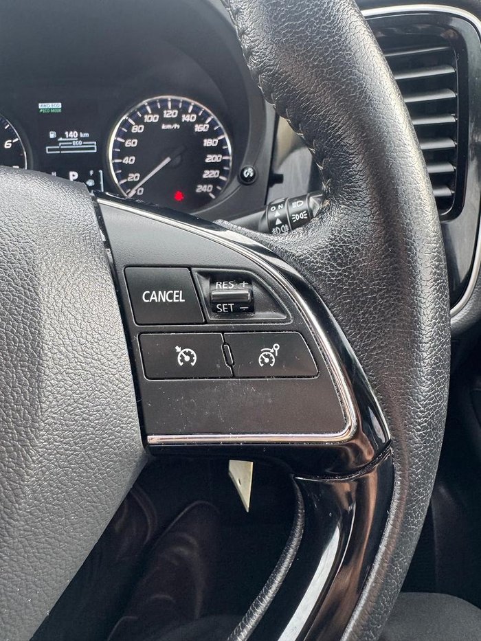 2020 Mitsubishi Outlander ES