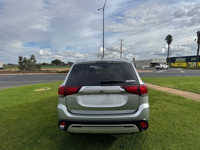 2020 Mitsubishi Outlander ES