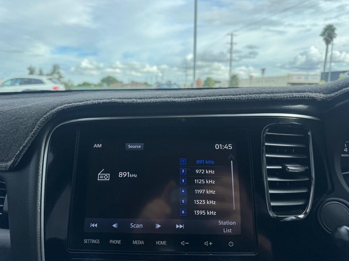 2020 Mitsubishi Outlander ES