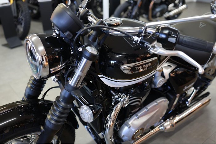 2025 Triumph Bonneville Speedmaster Speedmaster Black