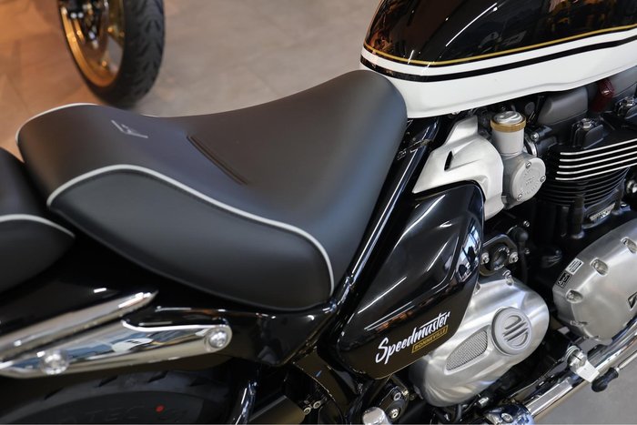 2025 Triumph Bonneville Speedmaster Speedmaster Black
