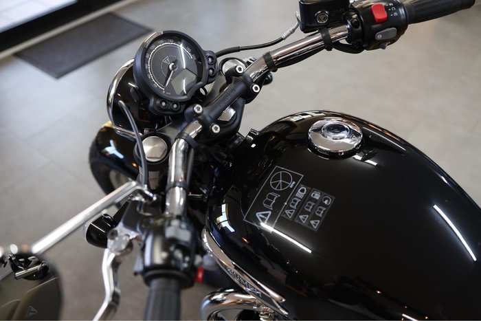2025 Triumph Bonneville Speedmaster Speedmaster Black