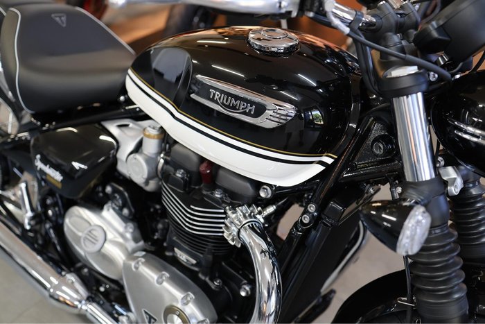 2025 Triumph Bonneville Speedmaster Speedmaster Black
