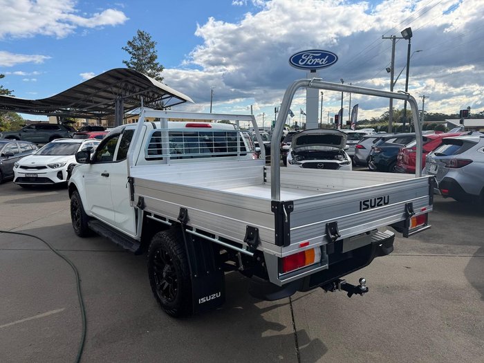 2025 Isuzu D-MAX SX MY25.5 4X4 Dual Range Mineral White