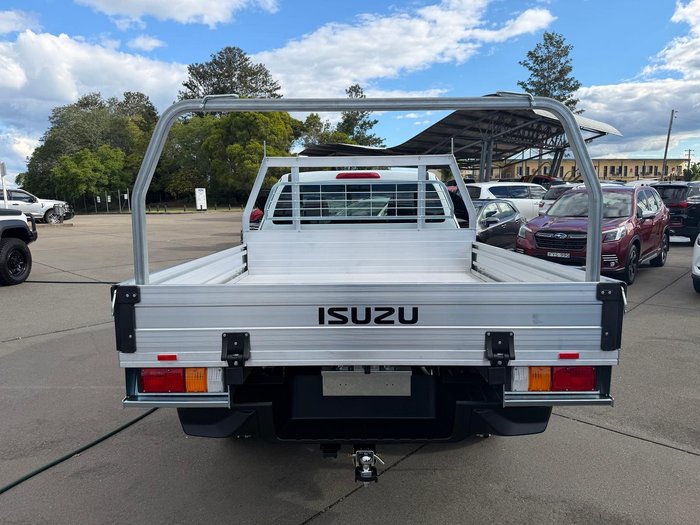 2025 Isuzu D-MAX SX MY25.5 4X4 Dual Range Mineral White