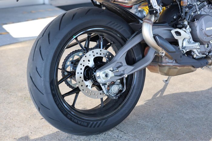 2025 Ducati Streetfighter V2 Streetfighter Red